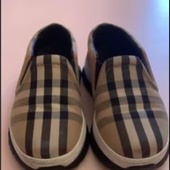 Burberry toddler sneakers - Picture 3 of 3